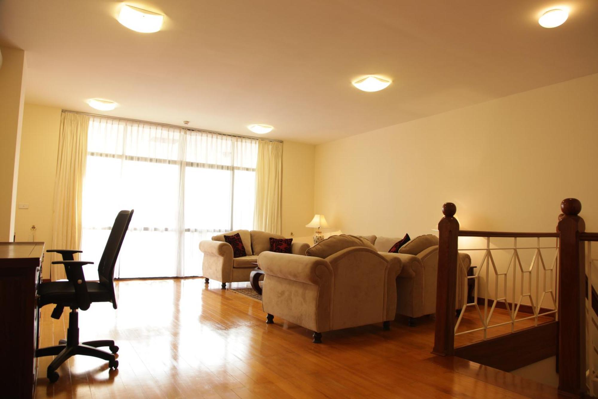 Mayfair Hanoi Bilik gambar