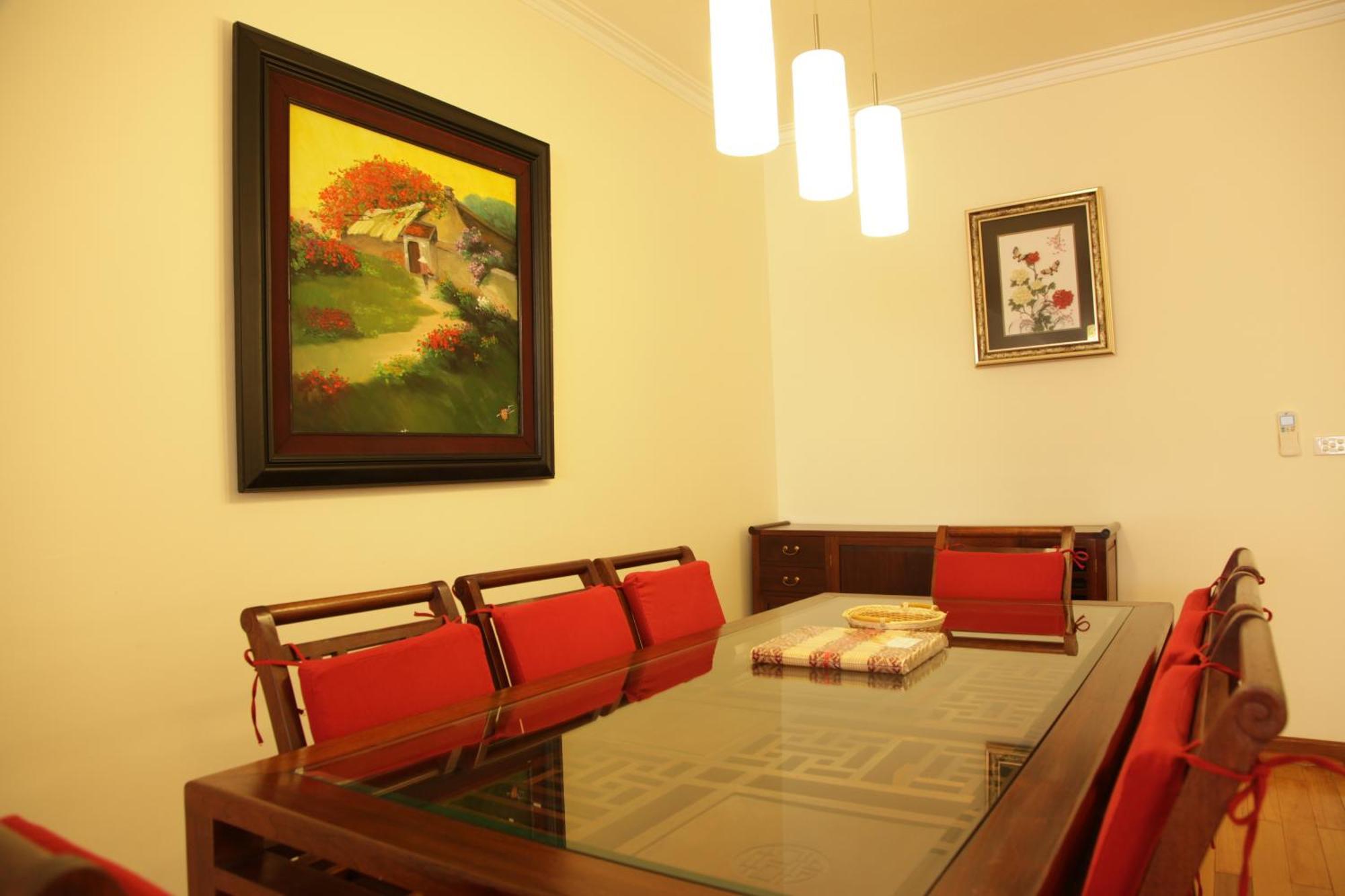 Mayfair Hanoi Bilik gambar